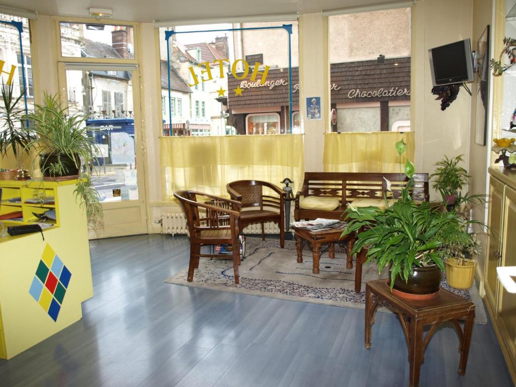 Hotel Arlequin Troyes Esterno foto
